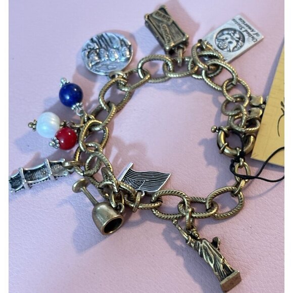 Patrica Nash Antique Gold USA & UK Travel Charm Etched Metal Chain Link Bracelet - Picture 3 of 6